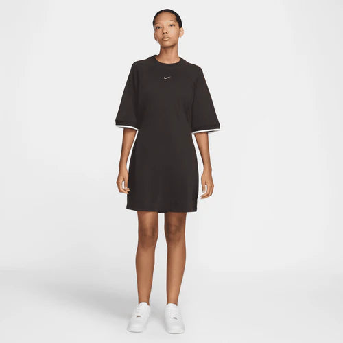 Nike Sportswear Women's Dress Tee - Brun