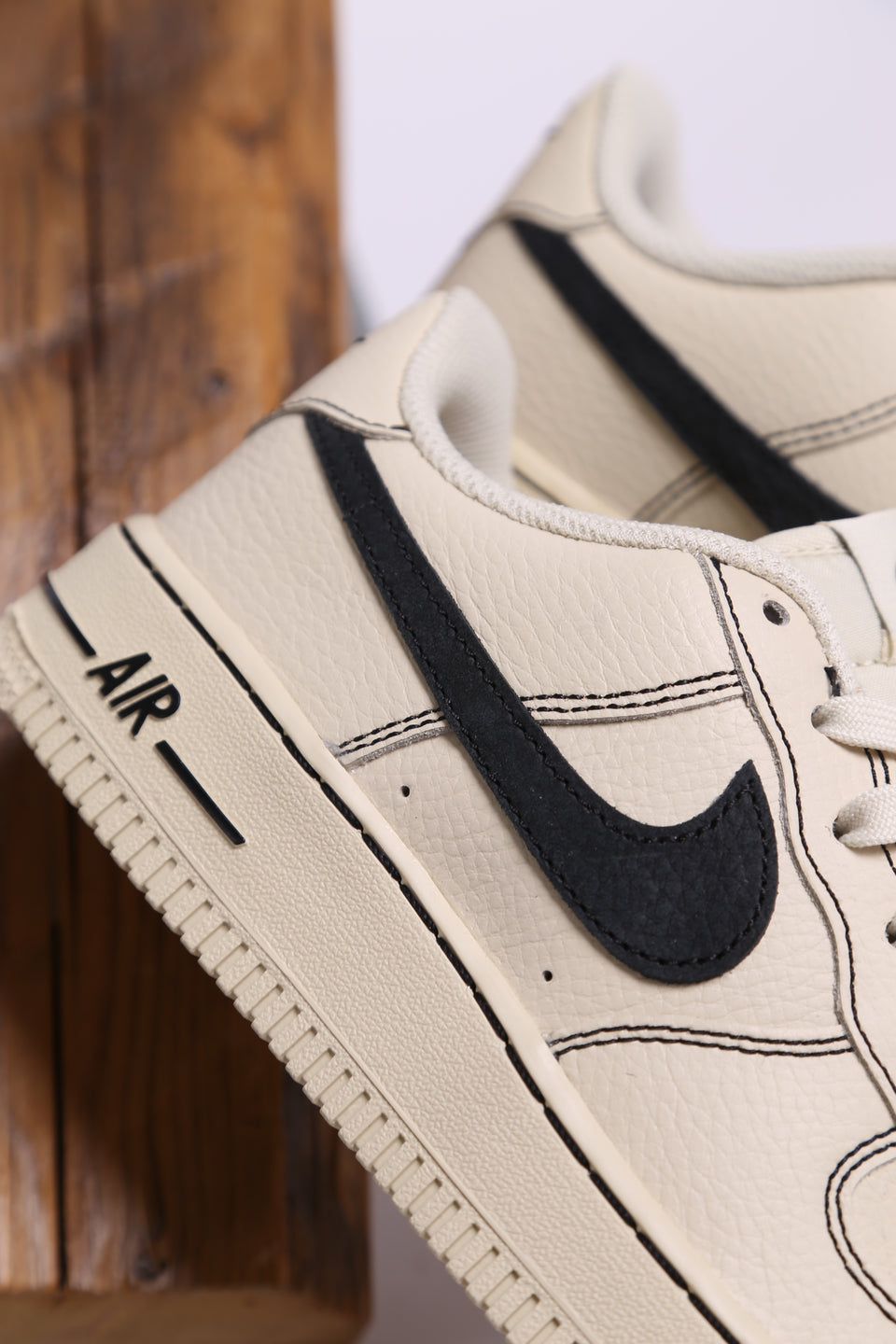 Nike Air Force 1 '07 LV8 GS - Light Khaki