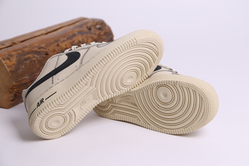 Nike Air Force 1 '07 LV8 GS - Light Khaki
