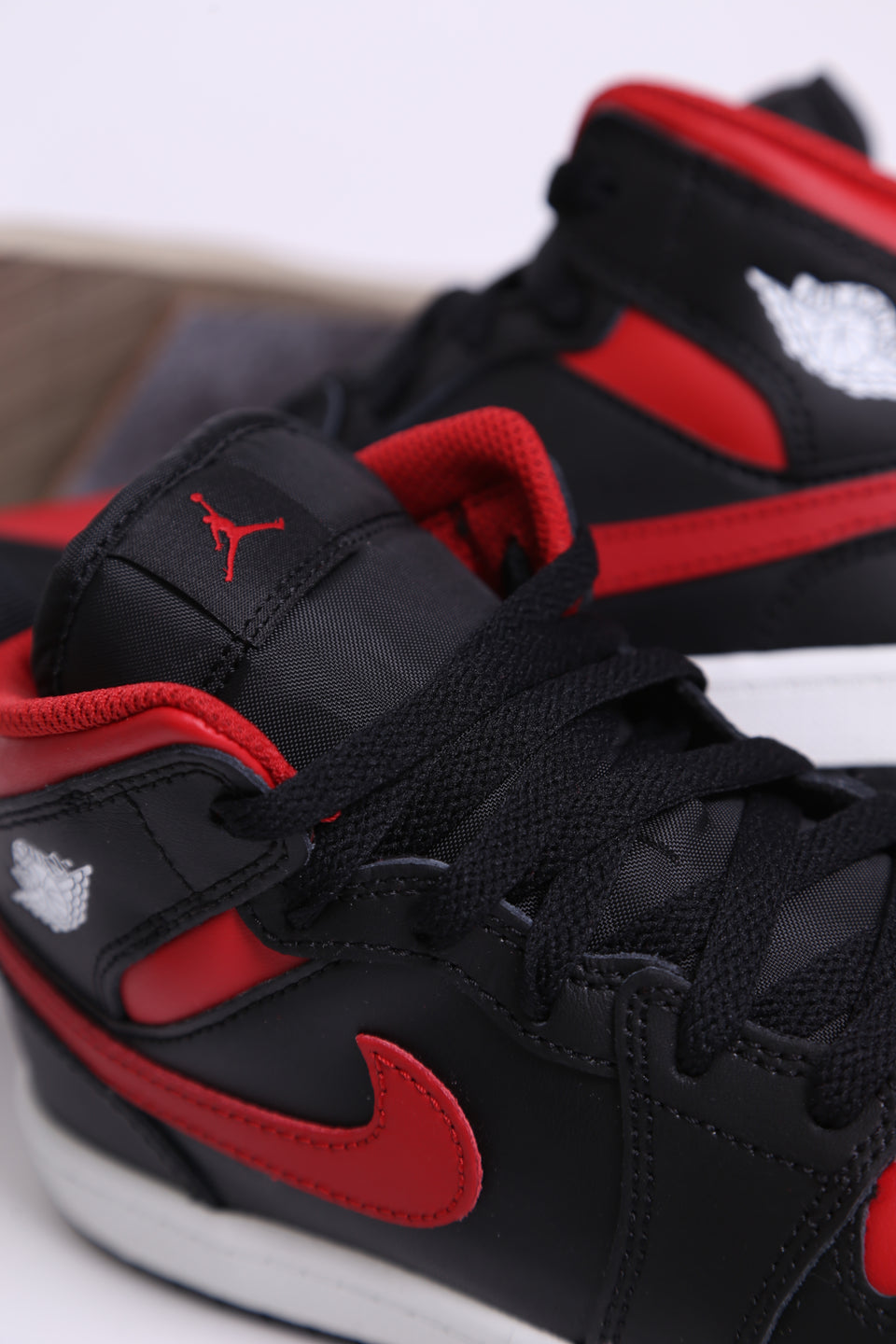 Air Jordan 1 Mid Pre School - Bred Twist