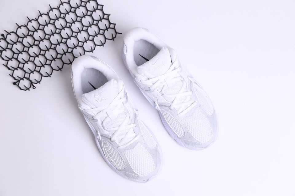 Nike V5 RNR F. - Metalic Sylver White