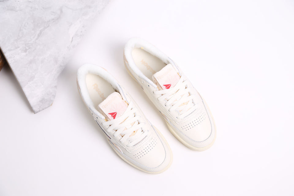 Reebok Club C Revenge Femme - Beige