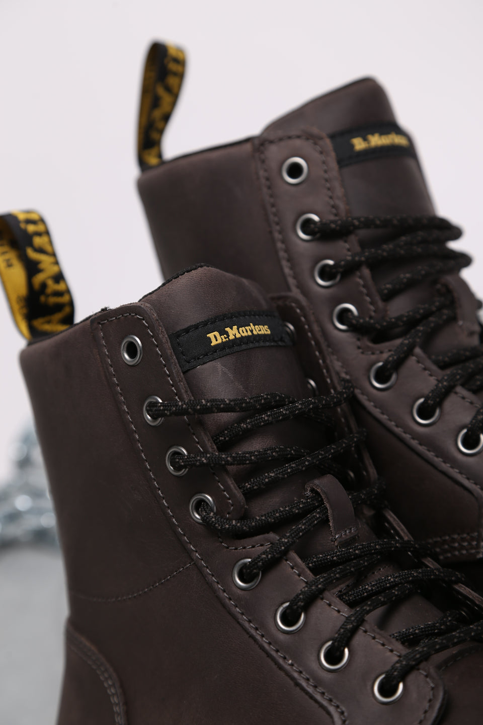 Dr. Martens Combs Leather Saddleback - Gun Metal