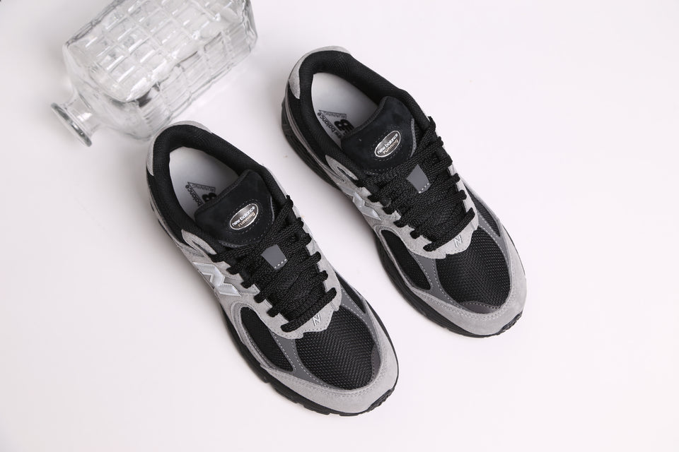 New Balance 2002R RM - Grey Black