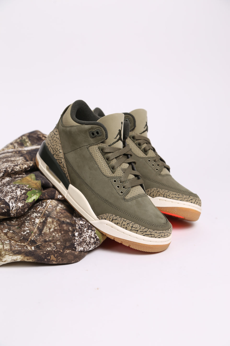Air Jordan 3 Retro - Family Affair