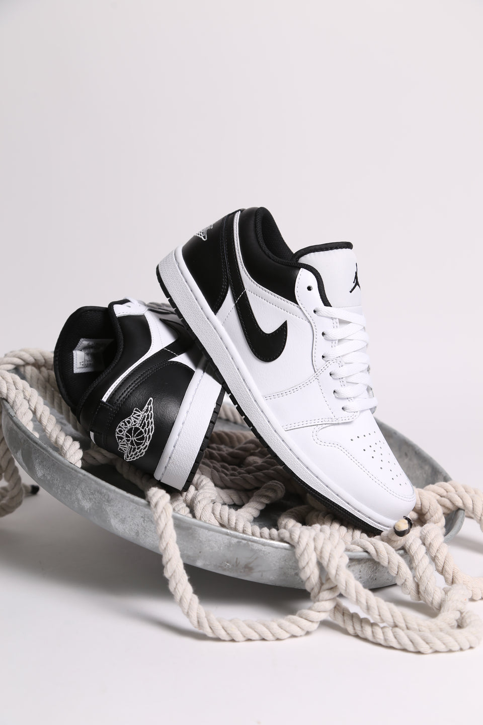 Air Jordan 1 Low - White Black