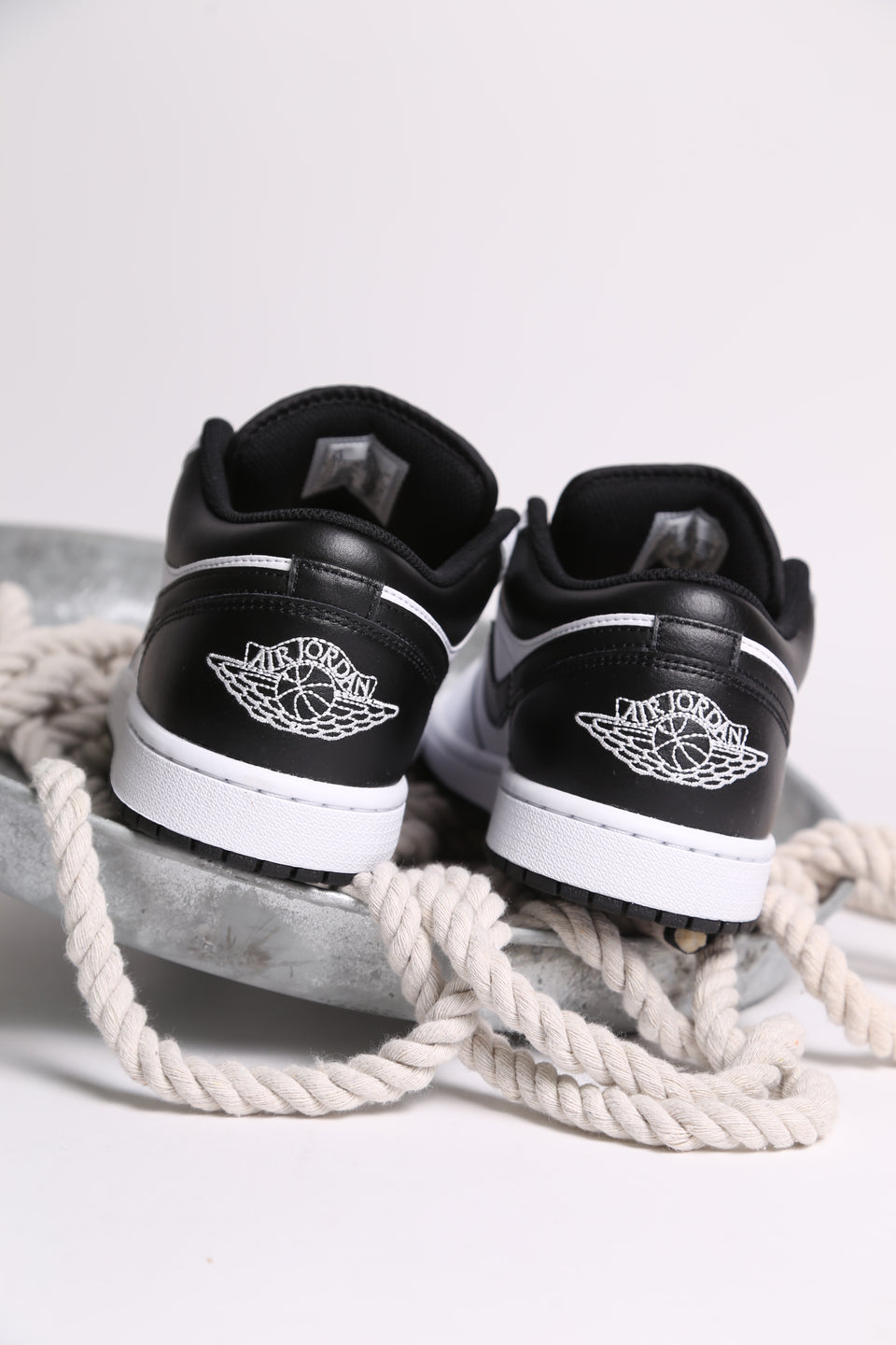 Air Jordan 1 Low - White Black