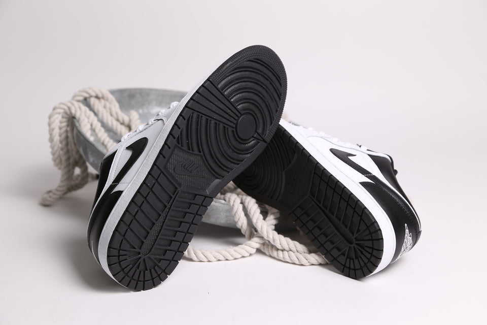 Air Jordan 1 Low - White Black