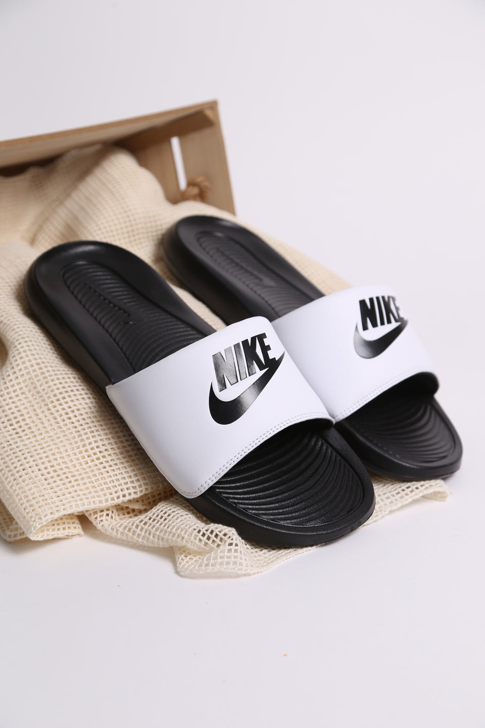 Nike Victori One Slide - White Black