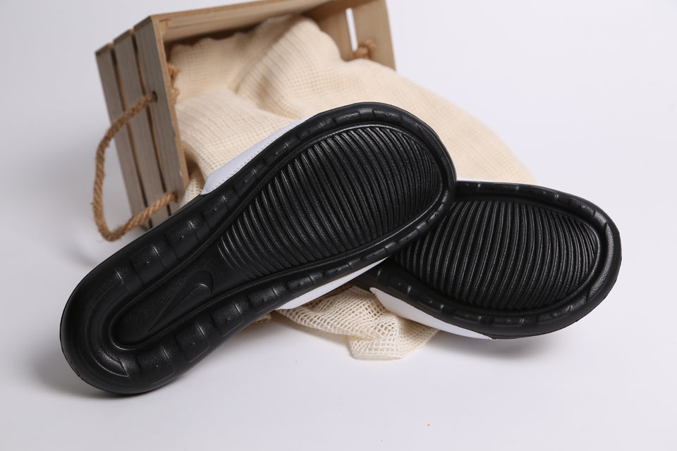 Nike Victori One Slide - White Black