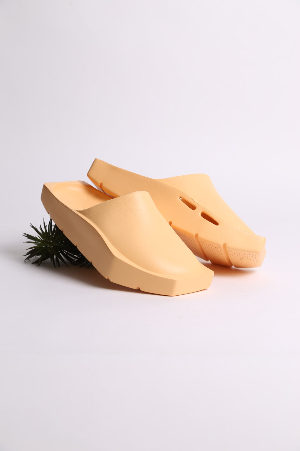 Jordan Hex Mule F. - Celestial Gold