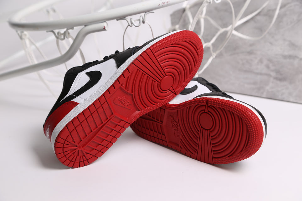 Air Jordan 1 Low GS (YOUTH) - Bred Toe