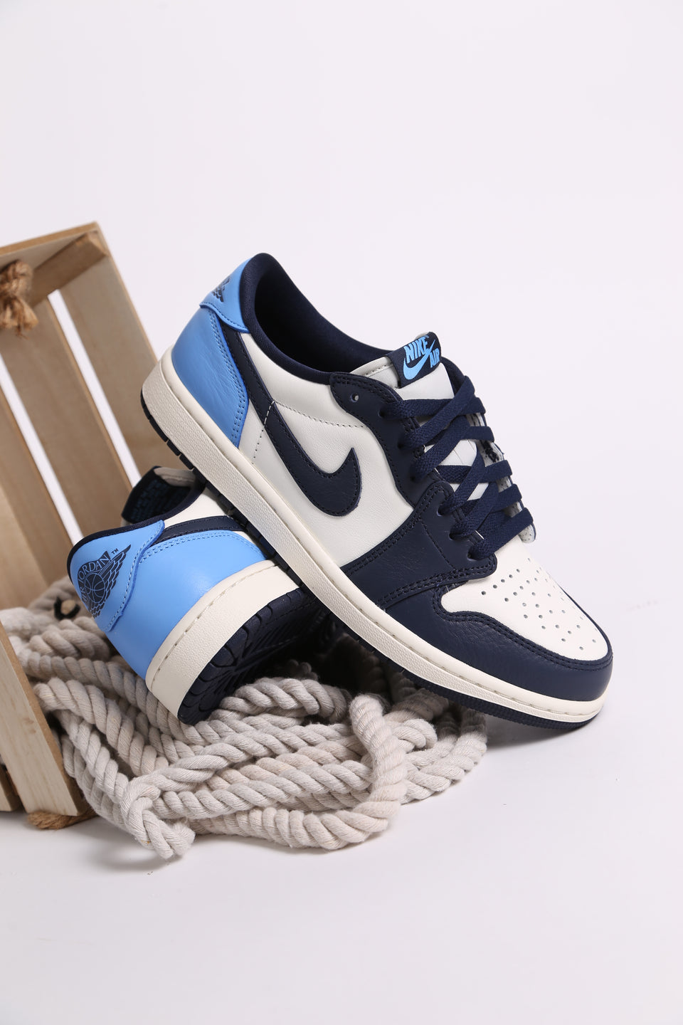Air Jordan 1 OG Low - Obsidian