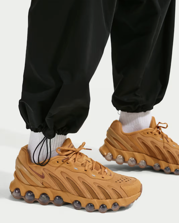 Nike Solo Swoosh Fleece Open-Hem Trousers - Ash Grey