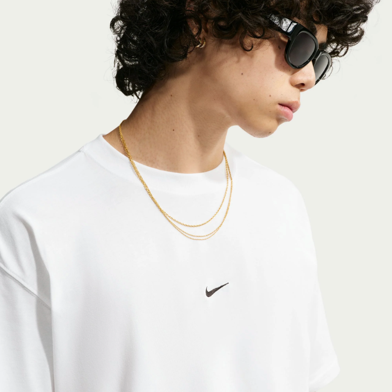 Nike Sportswear Premium Essentials Tee - Black