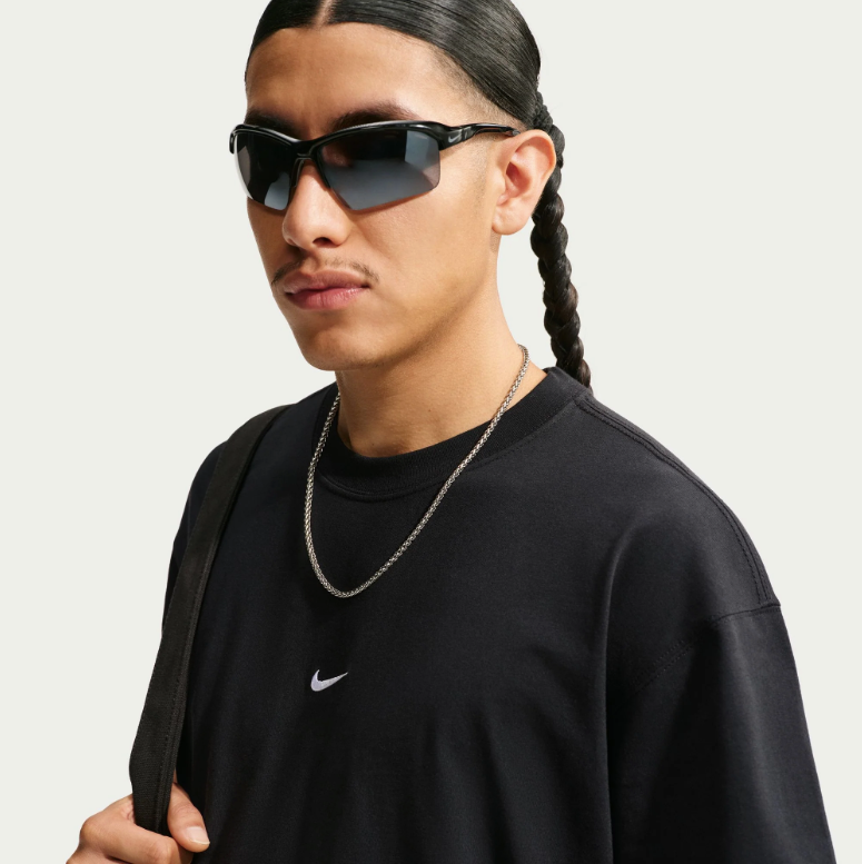 Nike Sportswear Premium Essentials Tee - Black