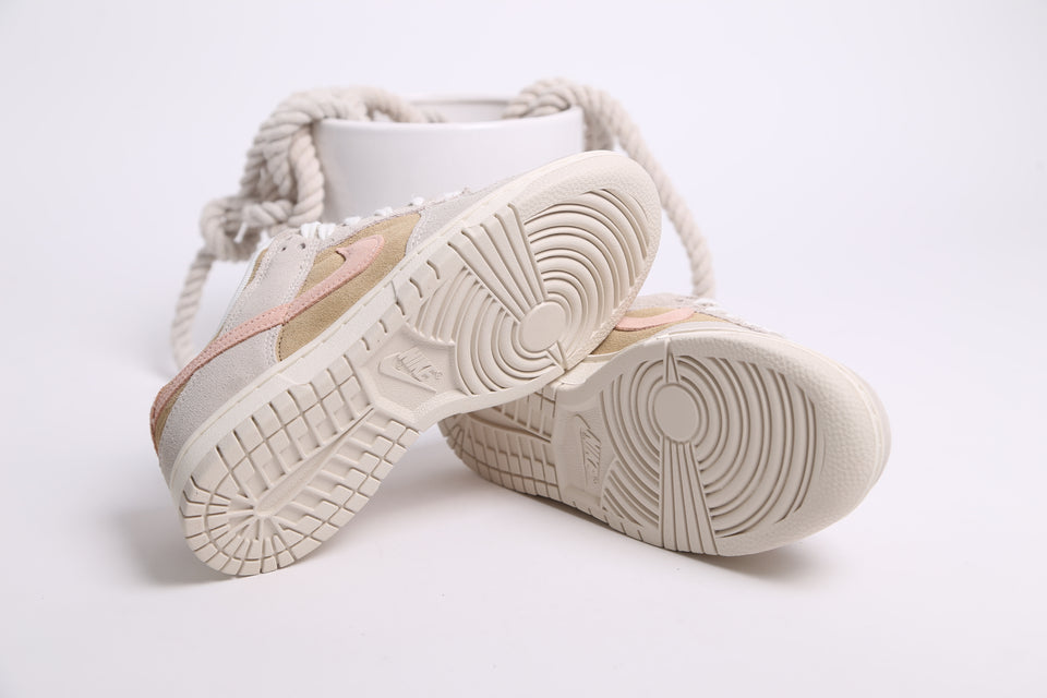 Nike Dunk Low WMNS - Washed Coral