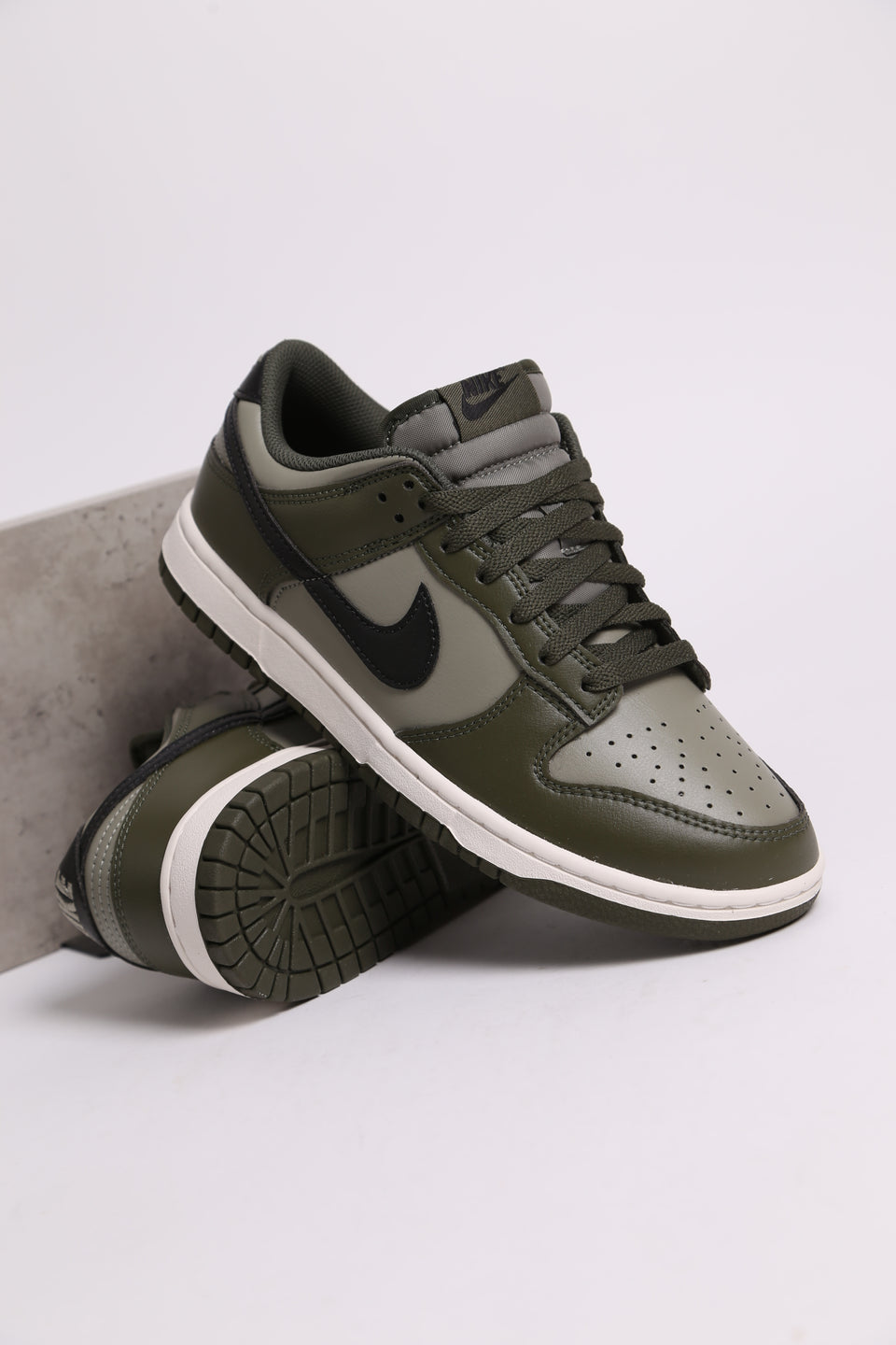 Nike Dunk Low Retro - Olive Cargo