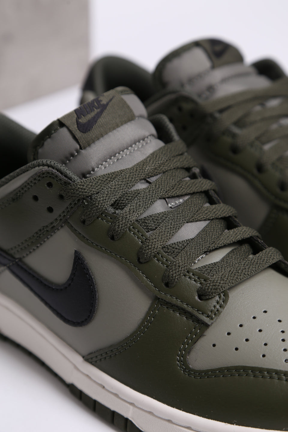 Nike Dunk Low Retro - Olive Cargo