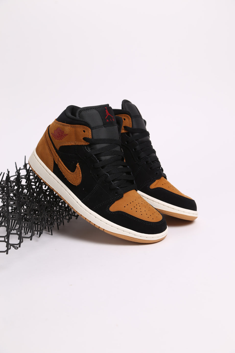 Air Jordan 1 Mid SE - Black Flax