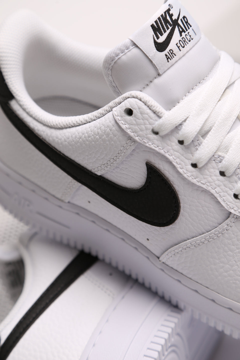 Nike Air Force 1 '07 - White Black