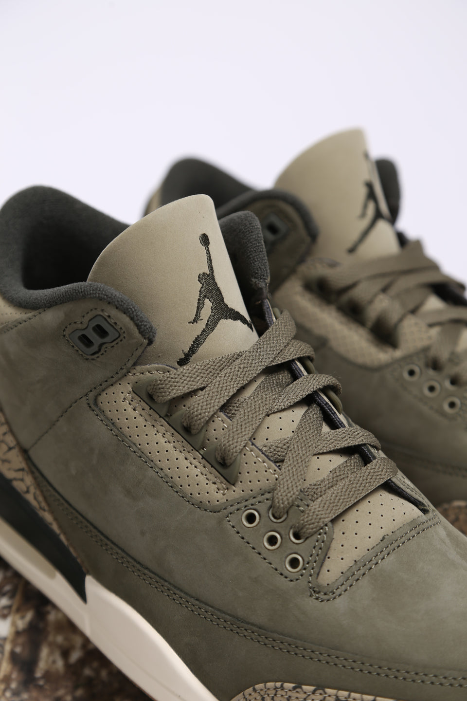 Air Jordan 3 Retro - Family Affair
