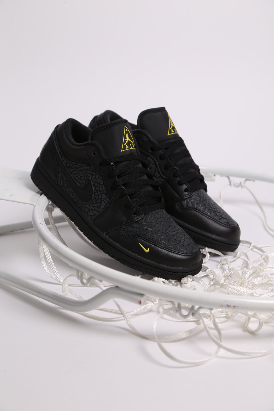 Air Jordan 1 Low SE - Black Elephant Print
