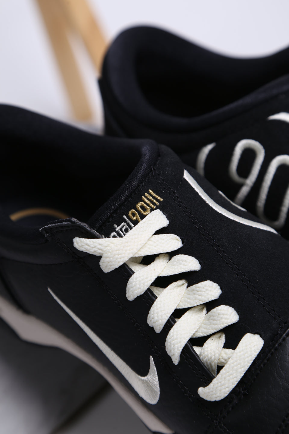 Nike Total 90 - Black Sail