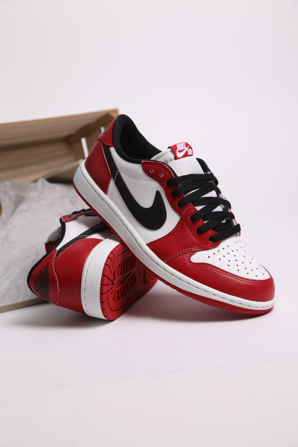 Air Jordan 1 Retro Low OG - Chicago