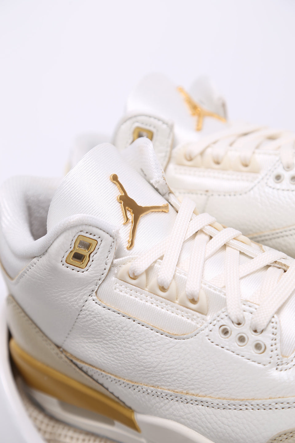 Air Jordan 3 Retro Wmns - Champagne and Oysters