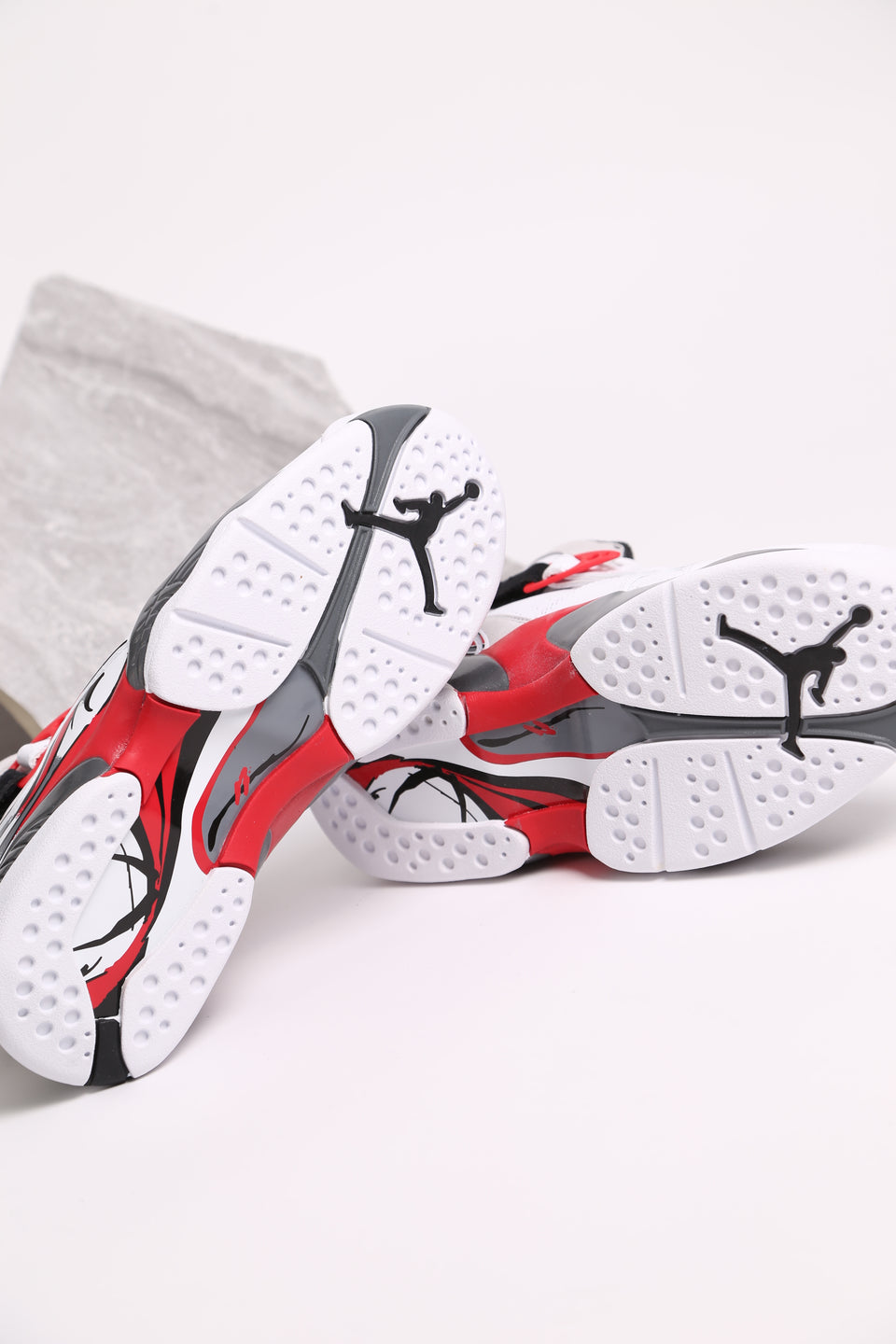 Air Jordan 8 Retro - Bugs Bunny