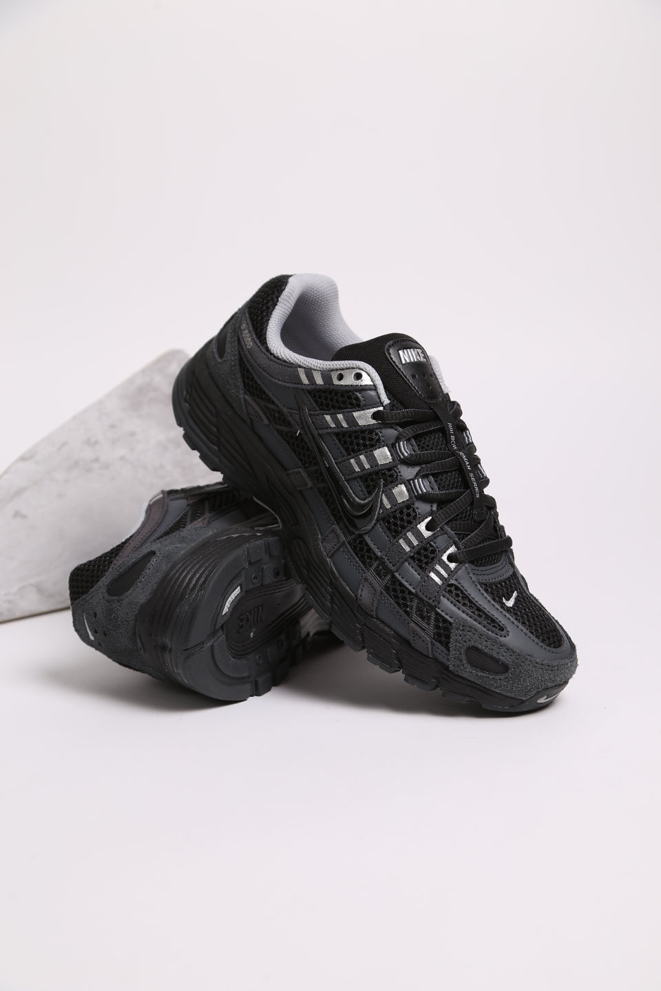 Nike P-6000 Se - Suede Anthracite Metallic Silver