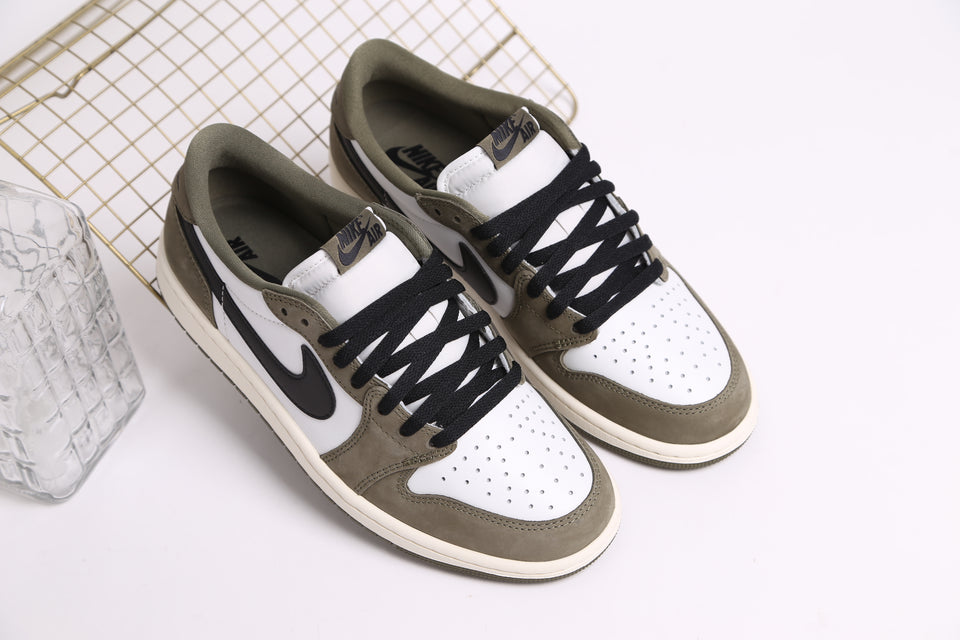 Air Jordan 1 OG Low - Medium Olive