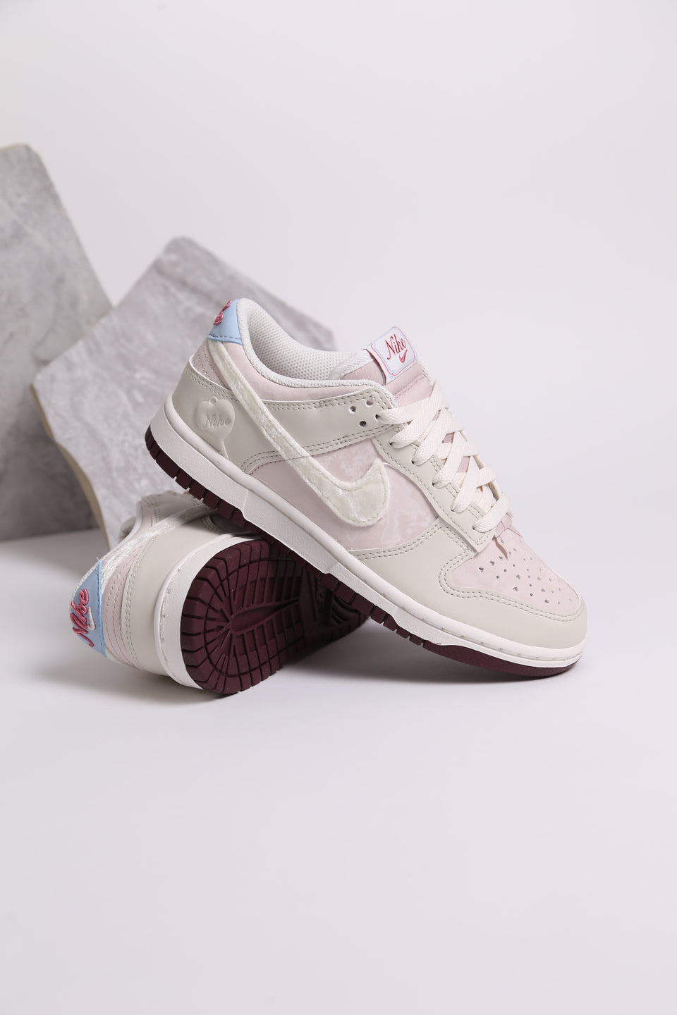 Nike Dunk Low Wmns - Valantine's Day
