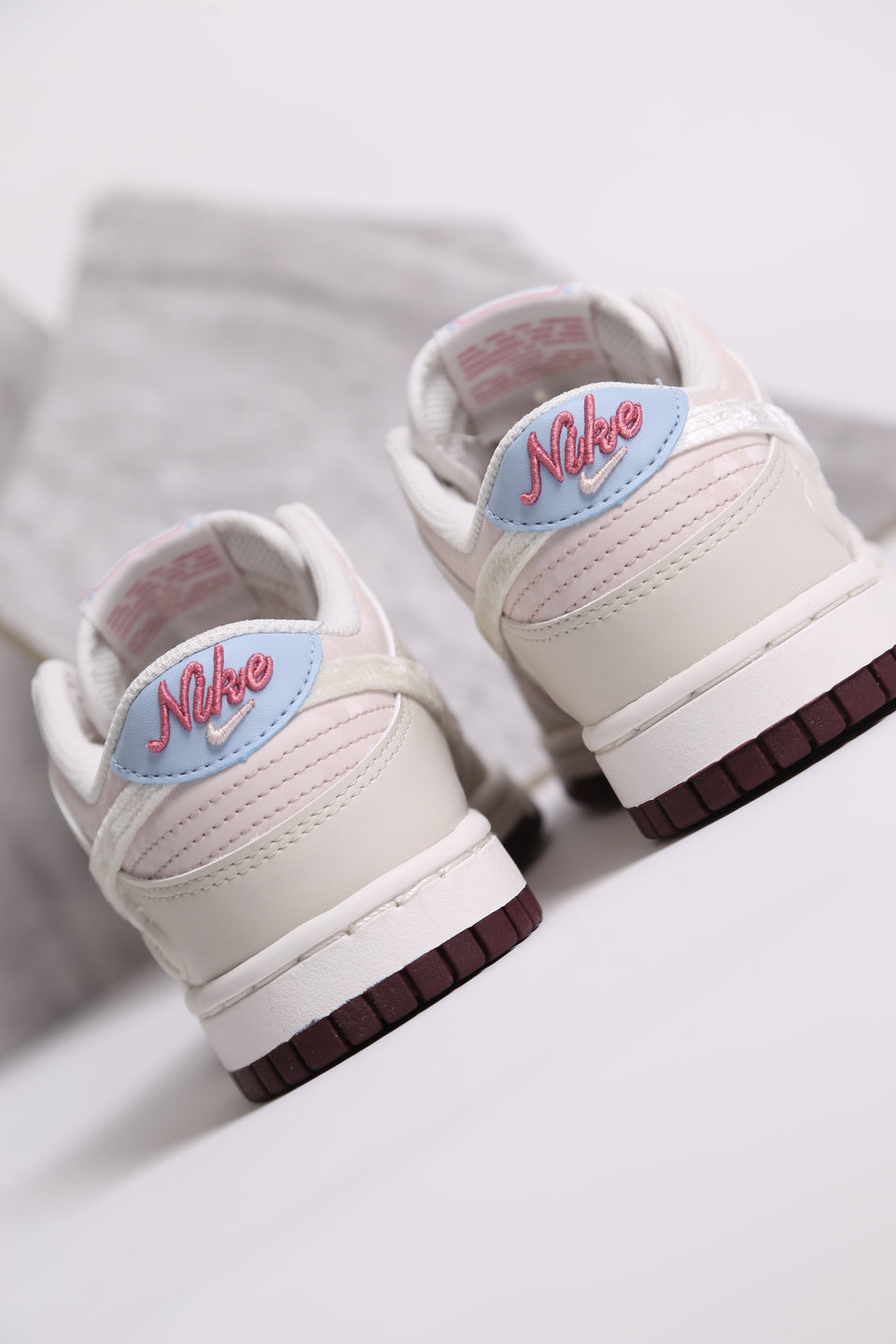 Nike Dunk Low Wmns - Valantine's Day