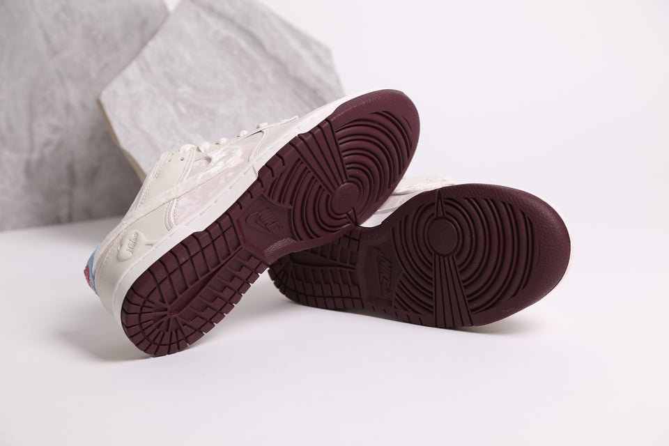 Nike Dunk Low Wmns - Valantine's Day