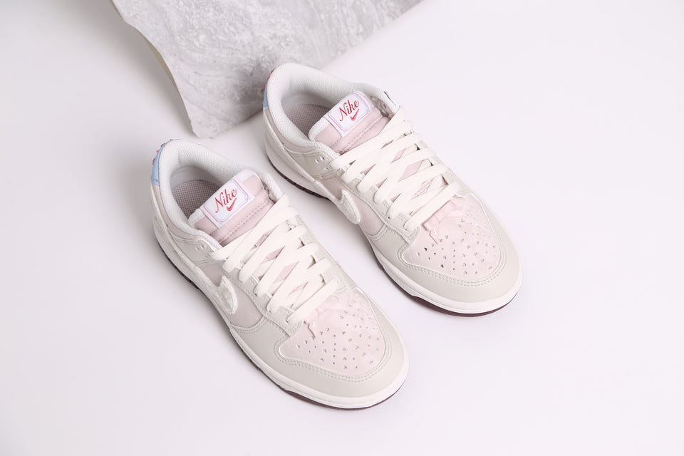 Nike Dunk Low Wmns - Valantine's Day