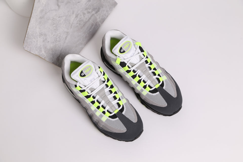 Nike Air Max 95 OG - Neon