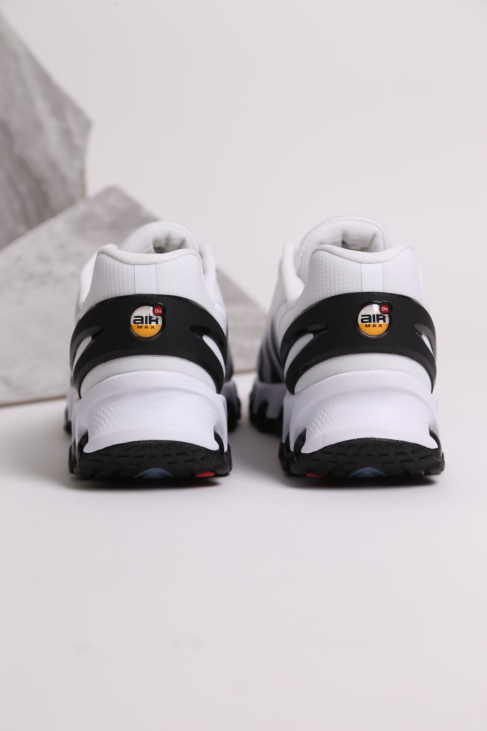 Nike Air Max DN8 - Panda White Black