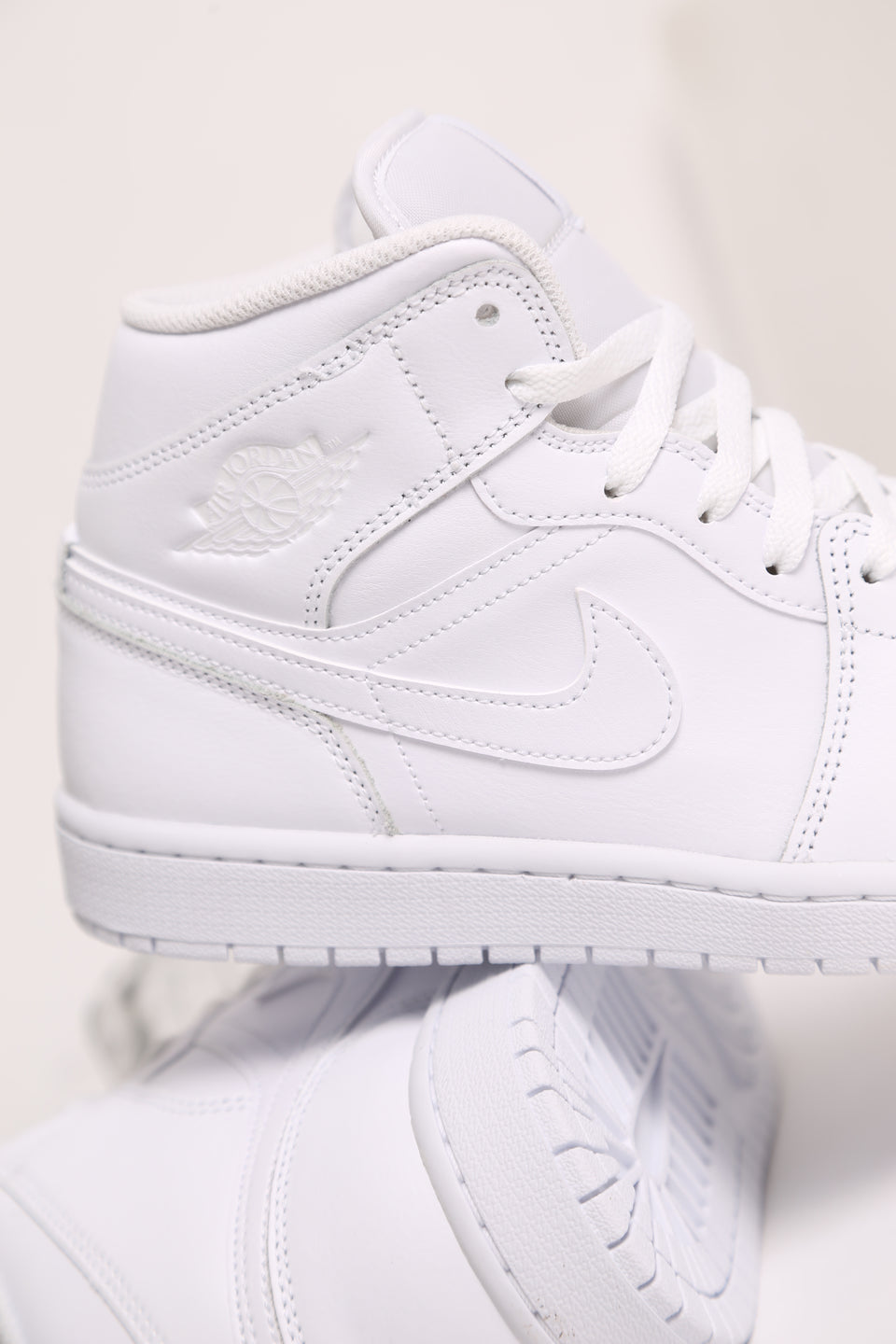 Air Jordan 1 Mid - Triple White