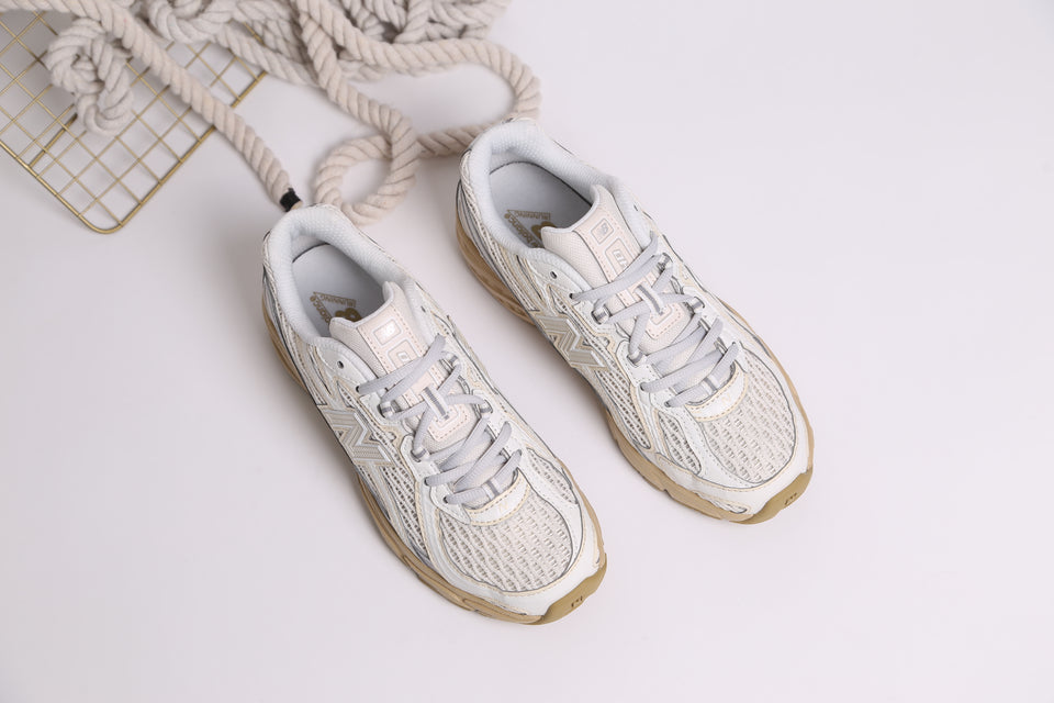 New Balance 740 300 - Beige Brown