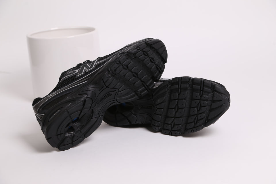 New Balance 740 BM2 - Black Silver