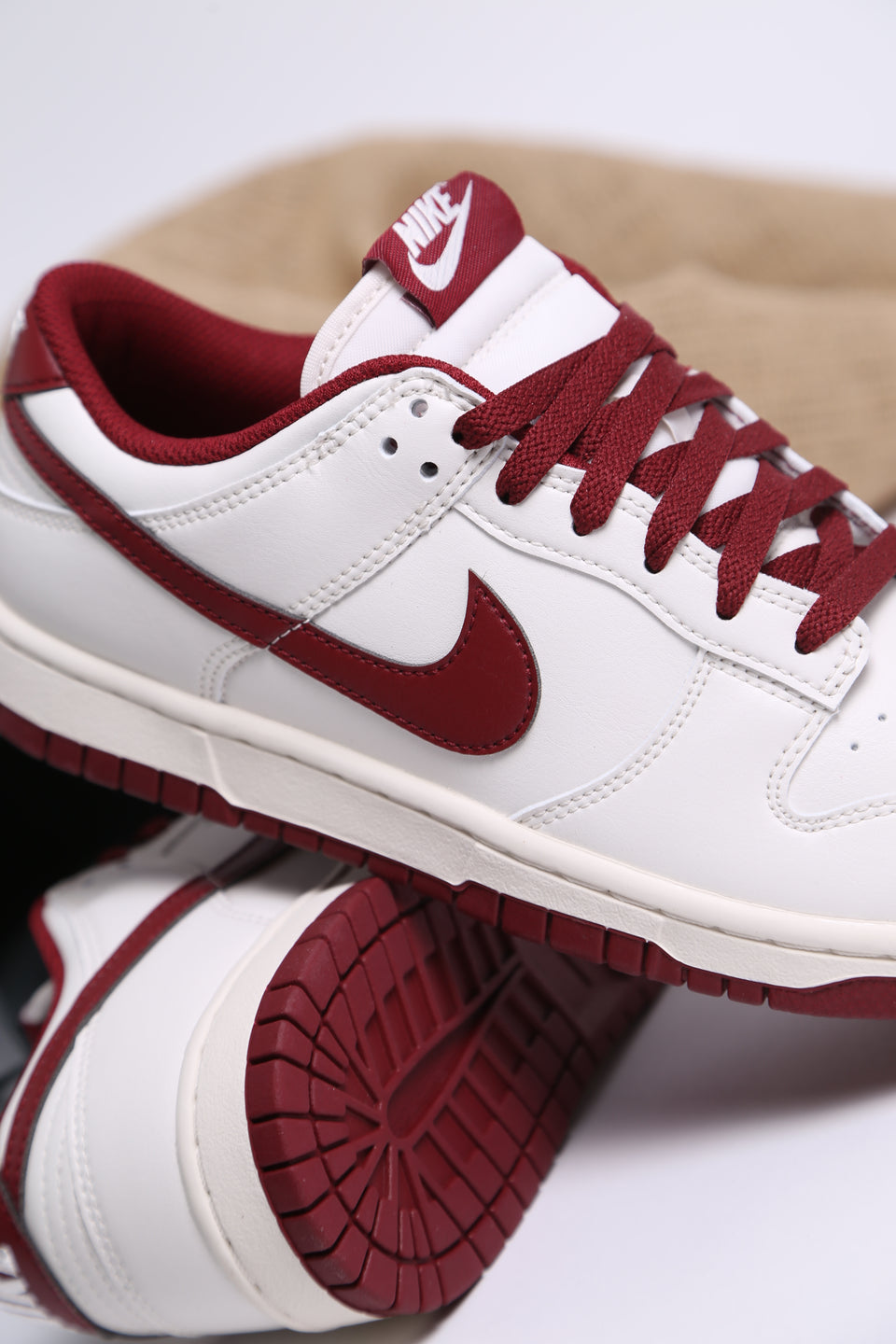Nike Dunk Low Retro - Pantom Team Red