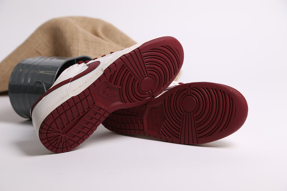 Nike Dunk Low Retro - Pantom Team Red