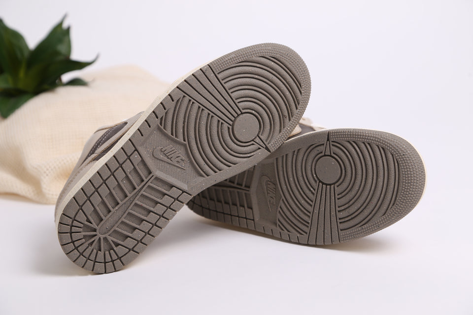 Air Jordan 1 Low Se Wmns - Enigma Stone Pale Ivory Hemp Oatmeal