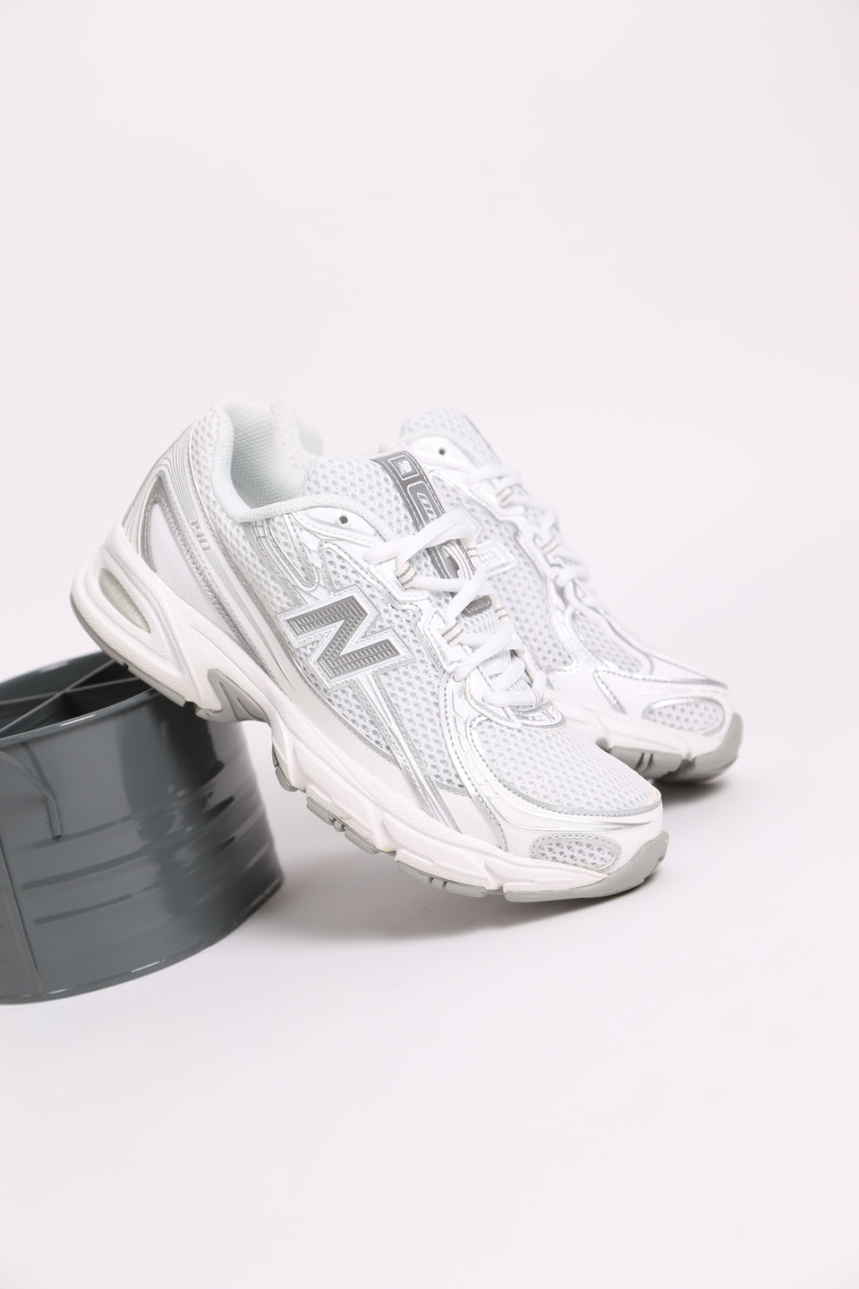New Balance 740 WM2 - White Silver