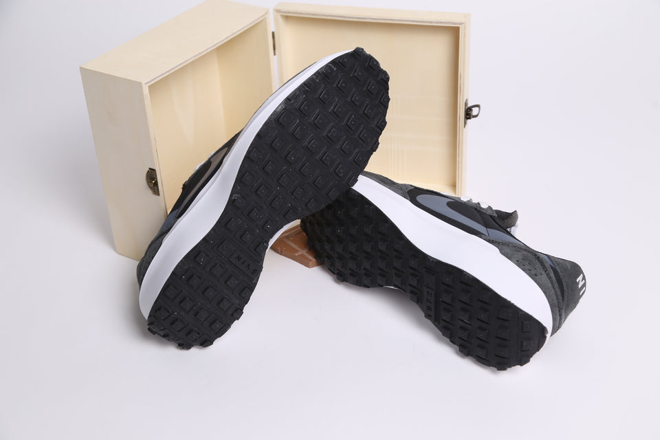 Nike Waffle Nav - Off Noir