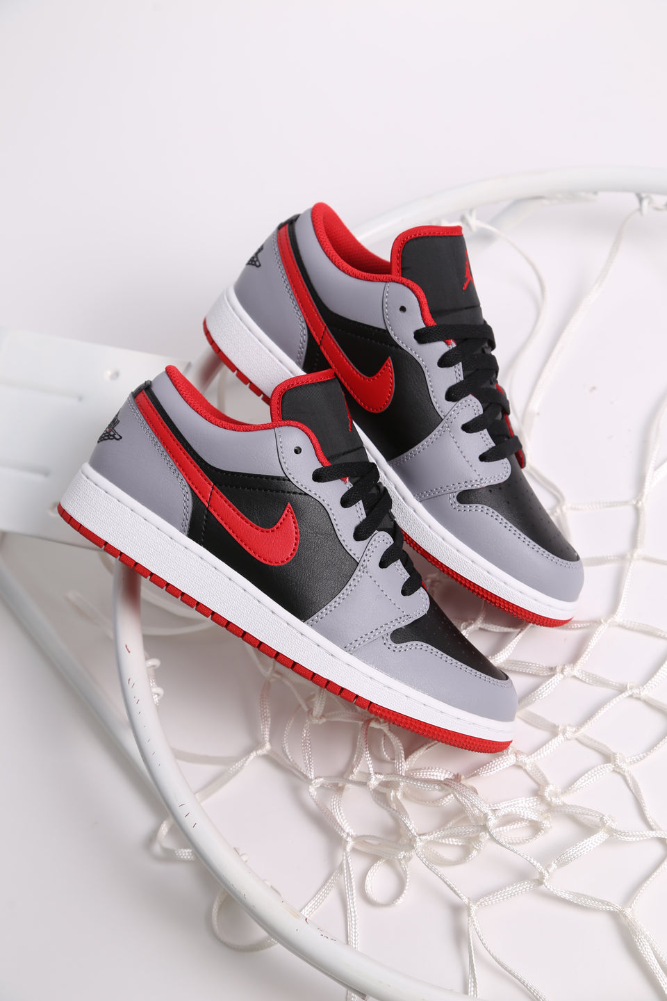 Air Jordan 1 Low GS (YOUTH) - Cement Fire Red