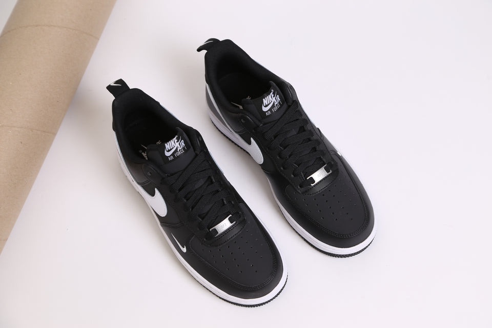 Nike Air Force 1 07’ Ess Tech - Carbon Fiber Swoosh Black