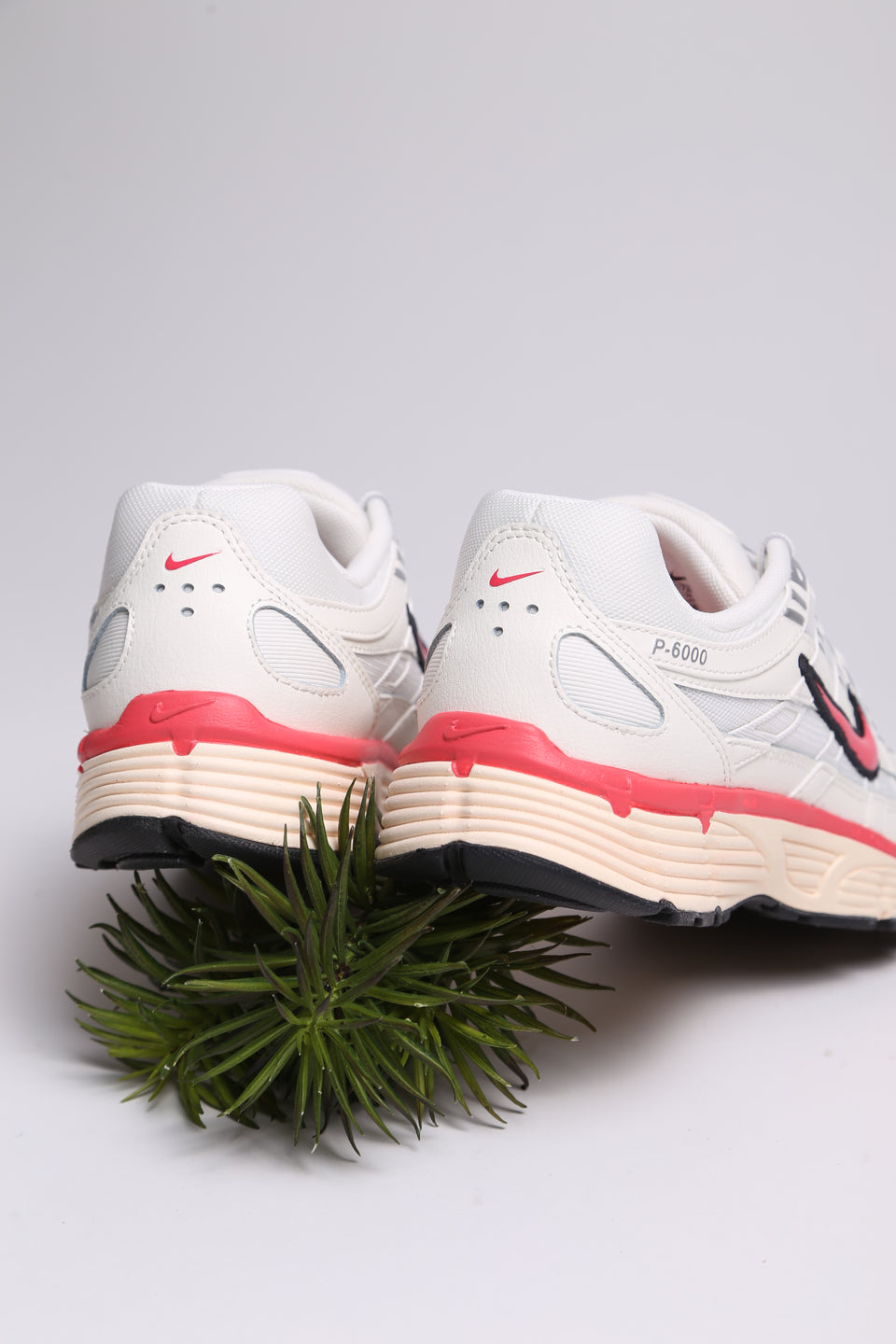 Nike P-6000 - Sail Aster Pink Black